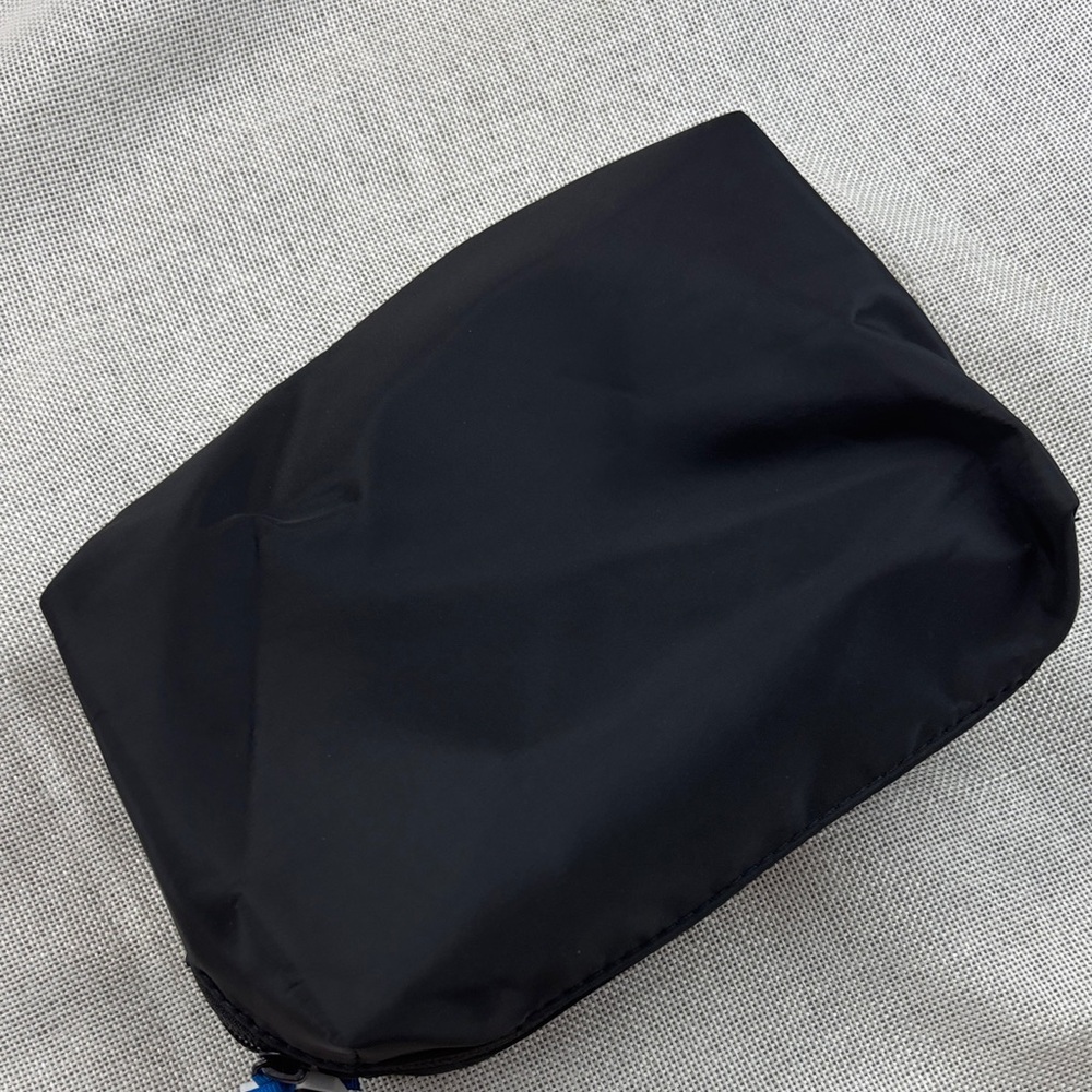 Bloomie's B Cosmetics Bag - Picture 6 of 7